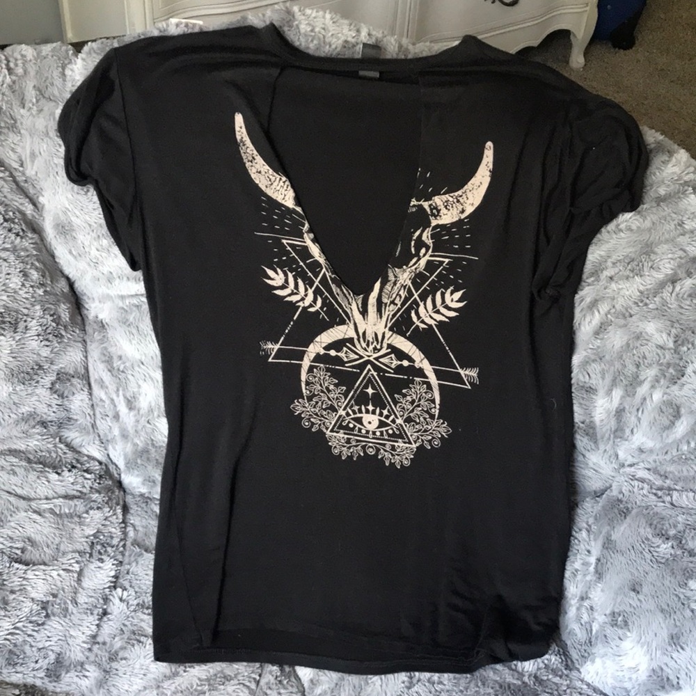 Windsor cut out tee